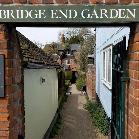 Miller Cottage A Luxury 1550'S Cottage In The Historic Centre Of Saffron Walden Exterior photo