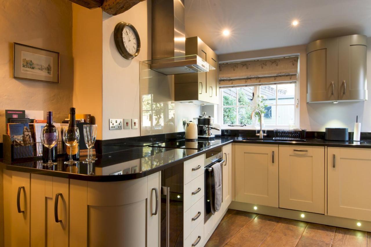 Miller A Luxury 1550's In The Historic Centre Of Holiday home Saffron Walden