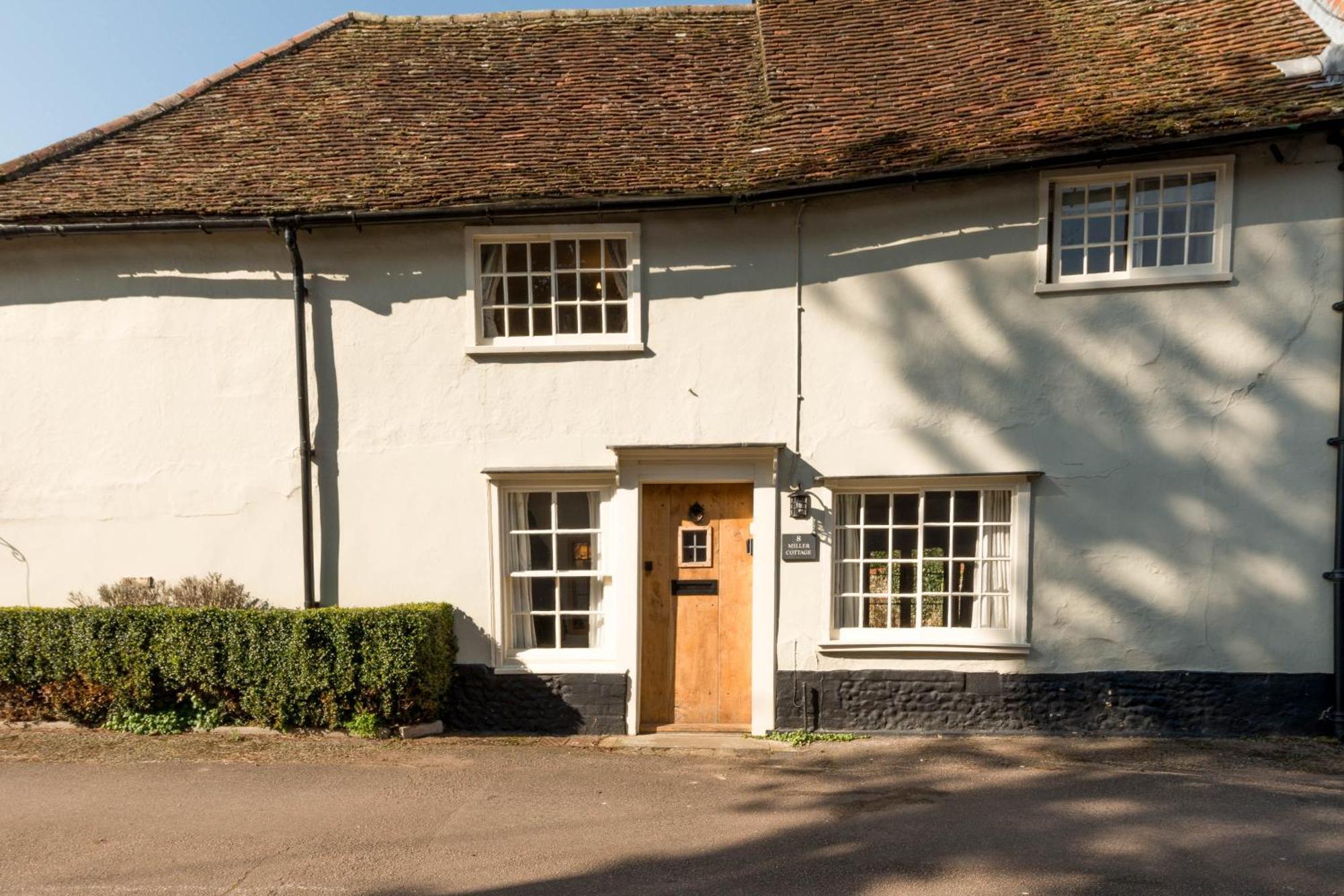 Miller A Luxury 1550's In The Historic Centre Of Saffron Walden