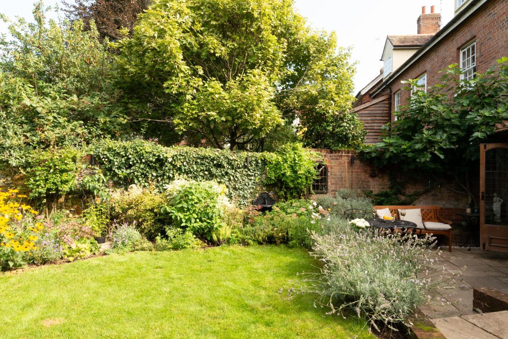 Miller A Luxury 1550's In The Historic Centre Of Holiday home *